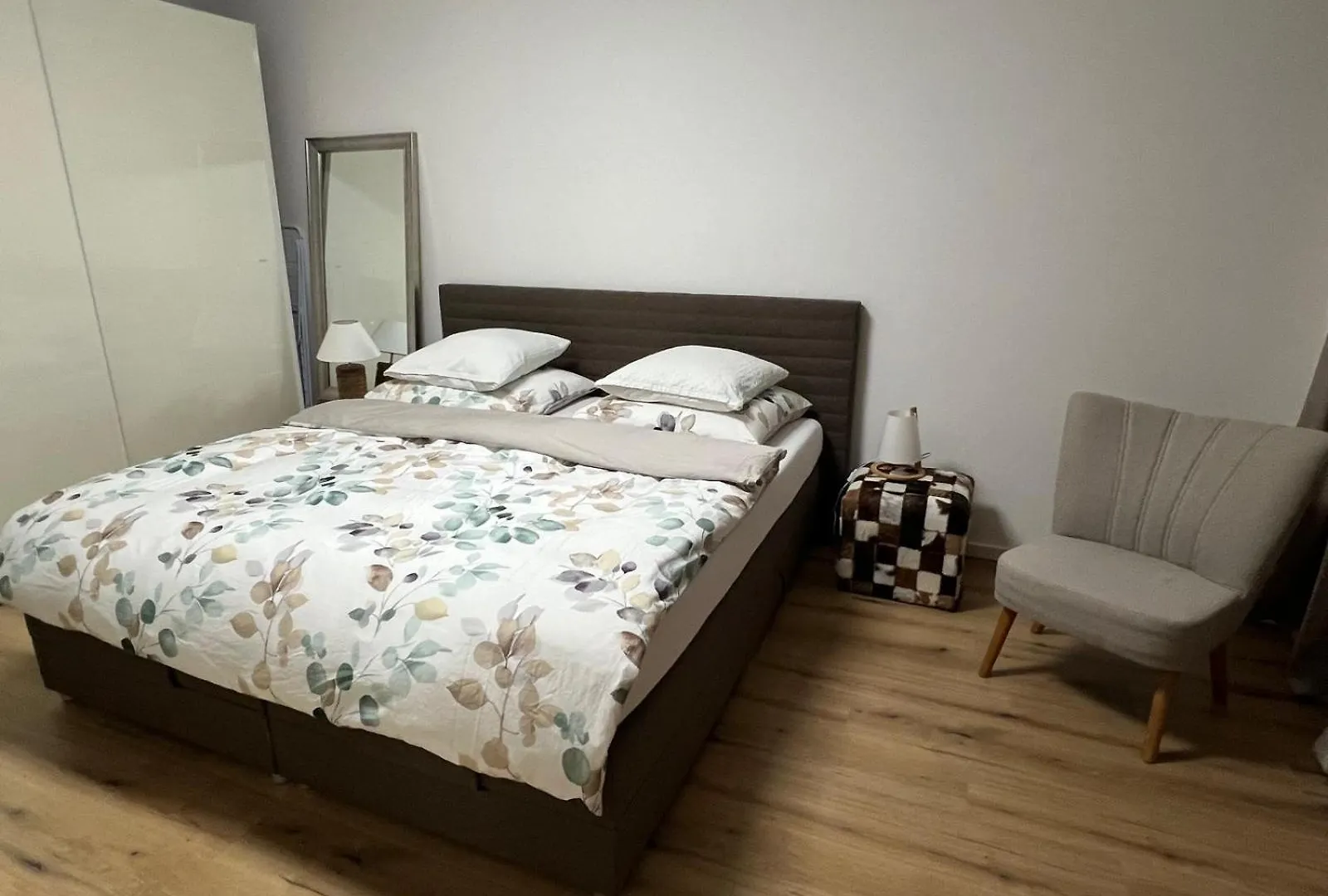 Stylish 1-Bedroom Condo Close To Exhibition Square Basel Switzerland